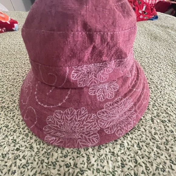 Hat - Picture 1 of 3